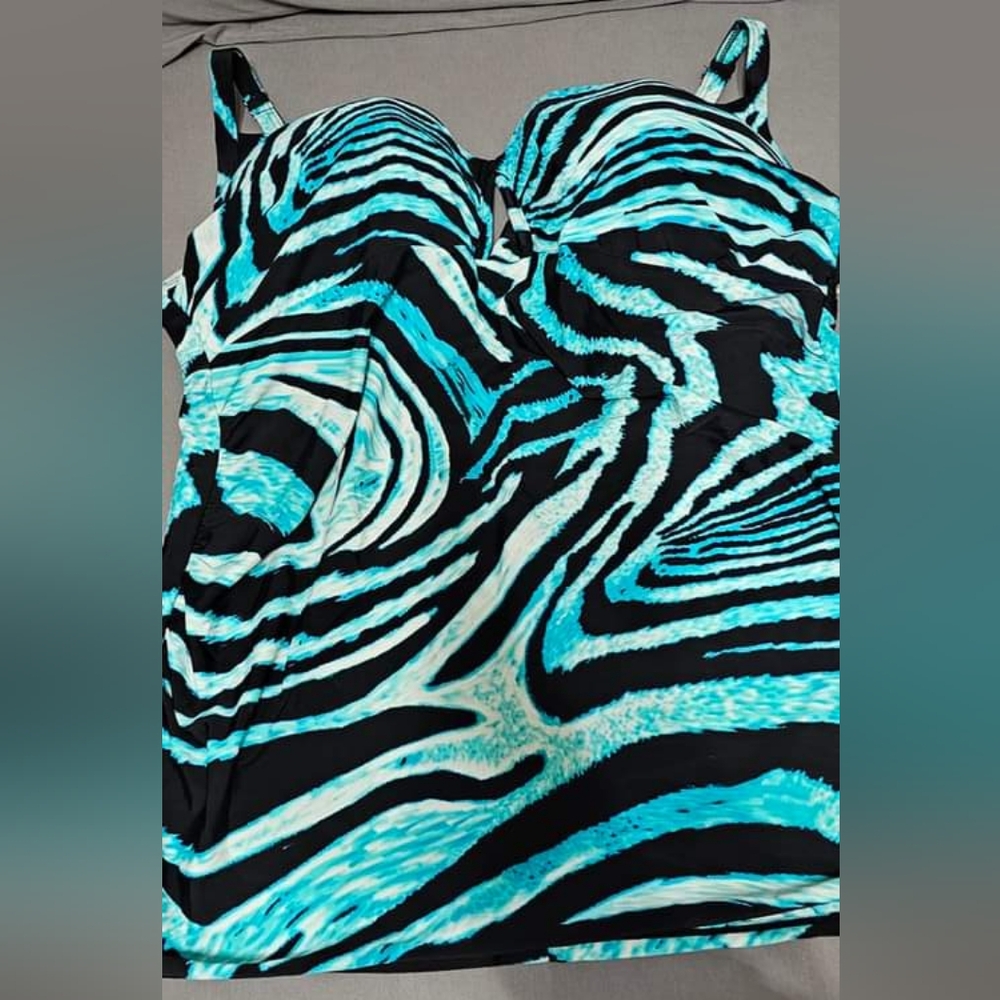 42DD Lane Bryant Cacique Swim top